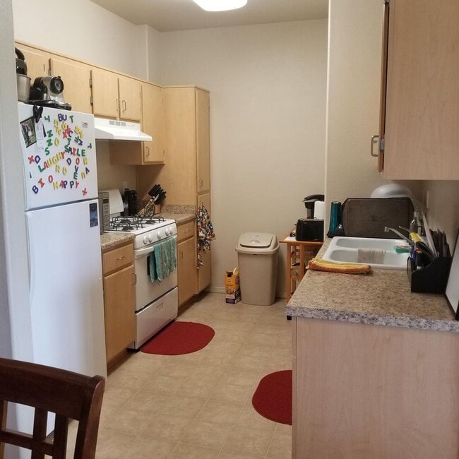 Building Photo - Seabreeze Apartment Homes - www.seabreezeapartmentslompoc.com