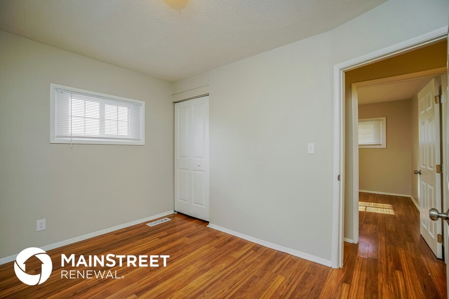 Building Photo - 1290 Elderwood Ave