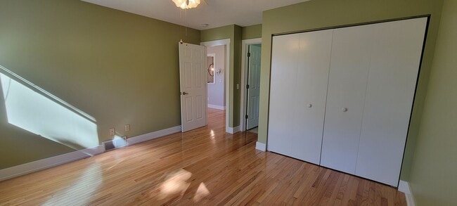 Building Photo - Beautiful home with peek a boo views of West Bay on Old Mission Peninsula