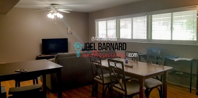 Building Photo - **Available May 17** Large Split Level Hom...