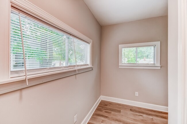 Building Photo - 4808 Court I