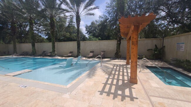 Building Photo - Romantic Getaway 5317