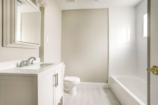 Building Photo - 3111 Oyster Cove Dr