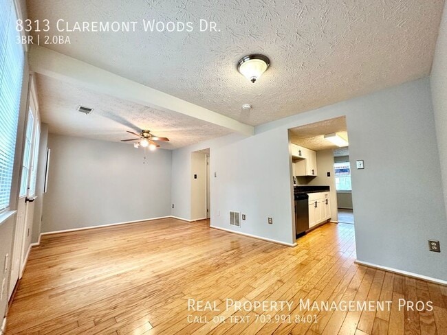 Building Photo - 8313 Claremont Woods Dr