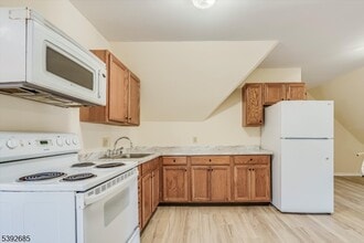 Building Photo - 7 Washington St