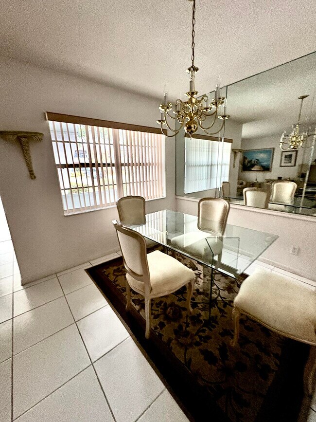 Building Photo - 98 Stratford H