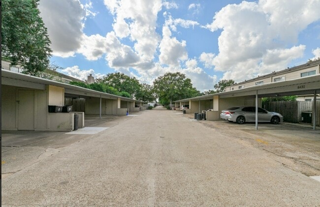 Building Photo - 6428 Alisa Ln