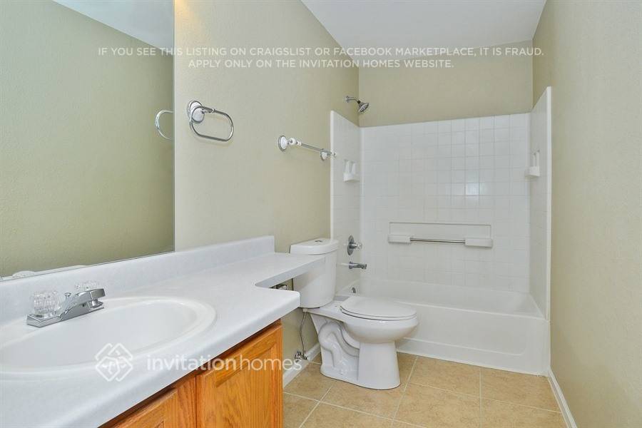 Building Photo - 10100 Glencoe Ct