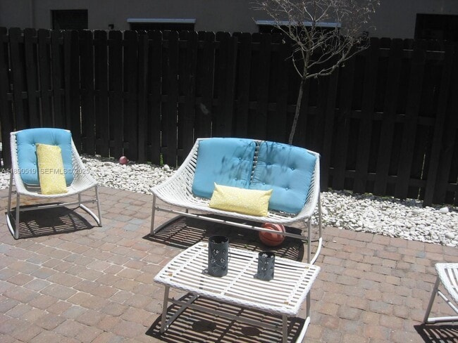 Building Photo - 15070 SW 117th Way