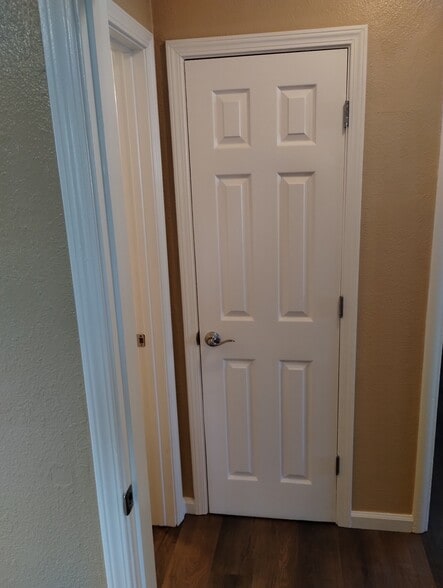 Building Photo - 1756 South Ave