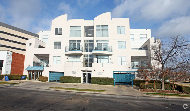 Building Photo - Residences of Museum Place