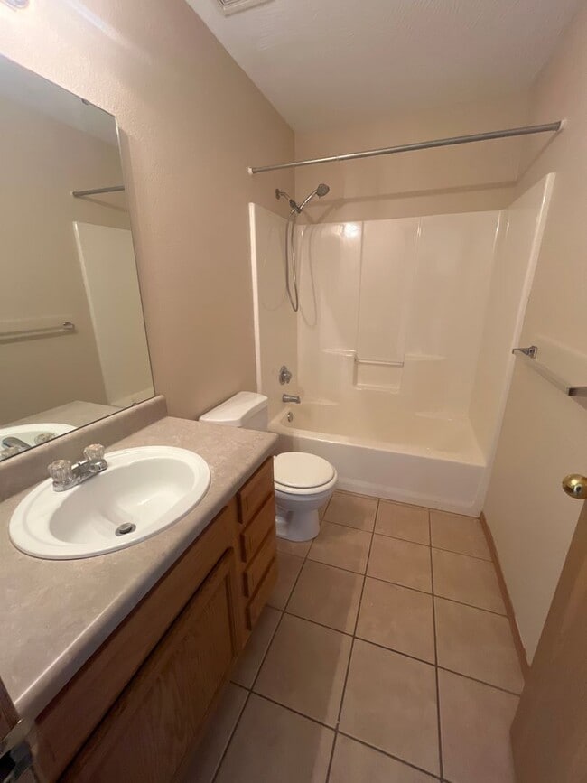 Building Photo - 137 Bailey Cir