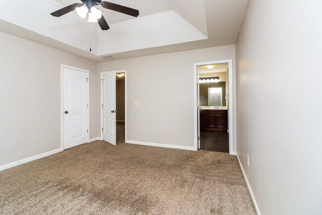 Building Photo - 113 Bethany Manor Dr