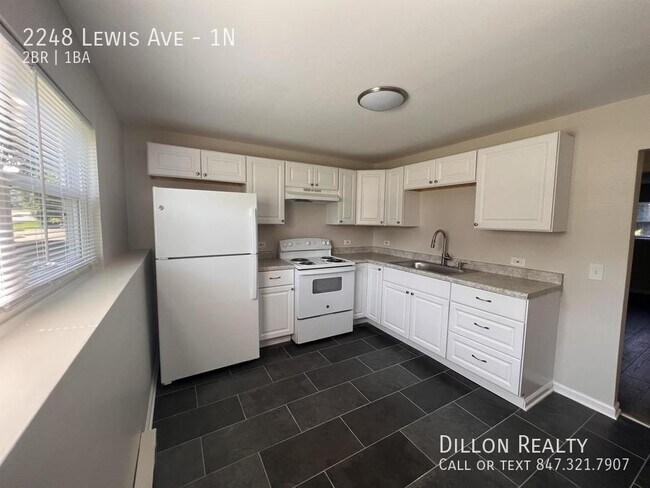 Building Photo - 2248 Lewis Ave