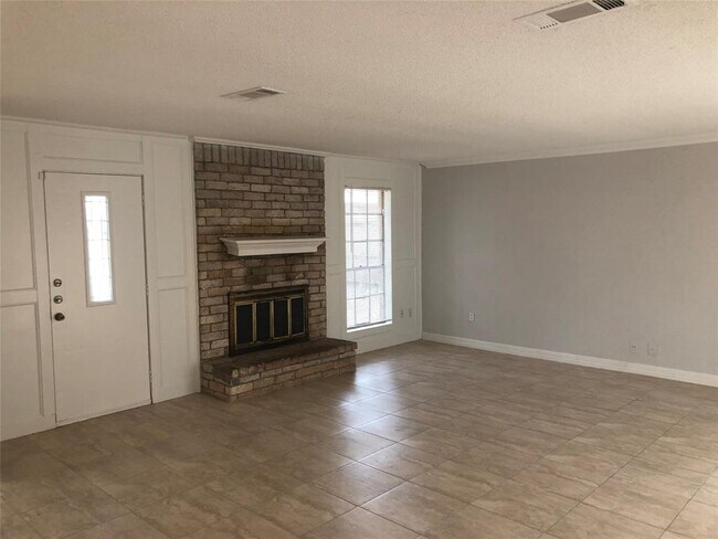 Building Photo - 4911 Algernon Dr