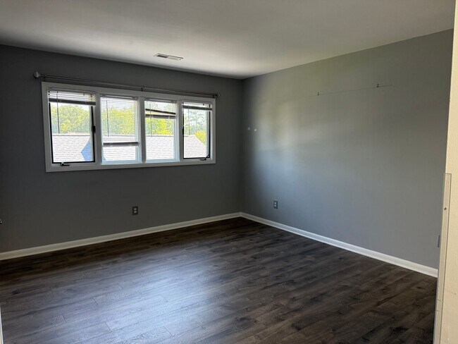 Building Photo - Beautiful 2 bedroom 2 bath unfurnished Townhome - Olde Point Golf Course - Hampstead