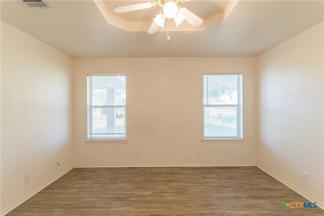Building Photo - 4514 Hondo Dr