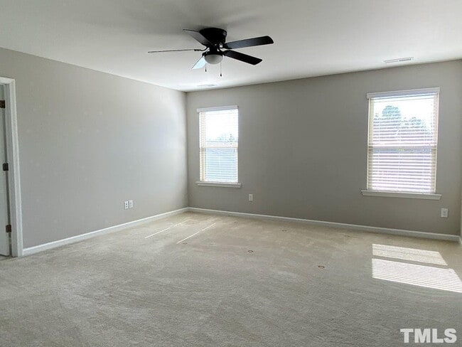 Building Photo - 5 Bedroom Single Family House for Sale Apex