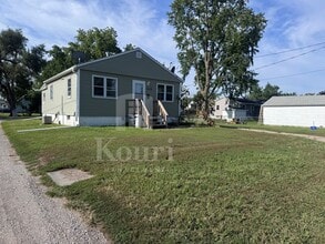 Building Photo - Spacious 3 Bedroom Home in South Council Bluffs!