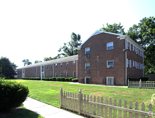 Building Photo - Borden Village