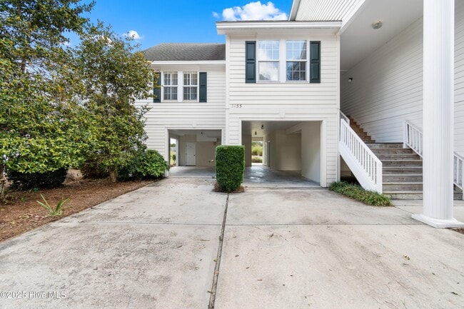 Building Photo - 3155 Lakeside Commons Dr SE