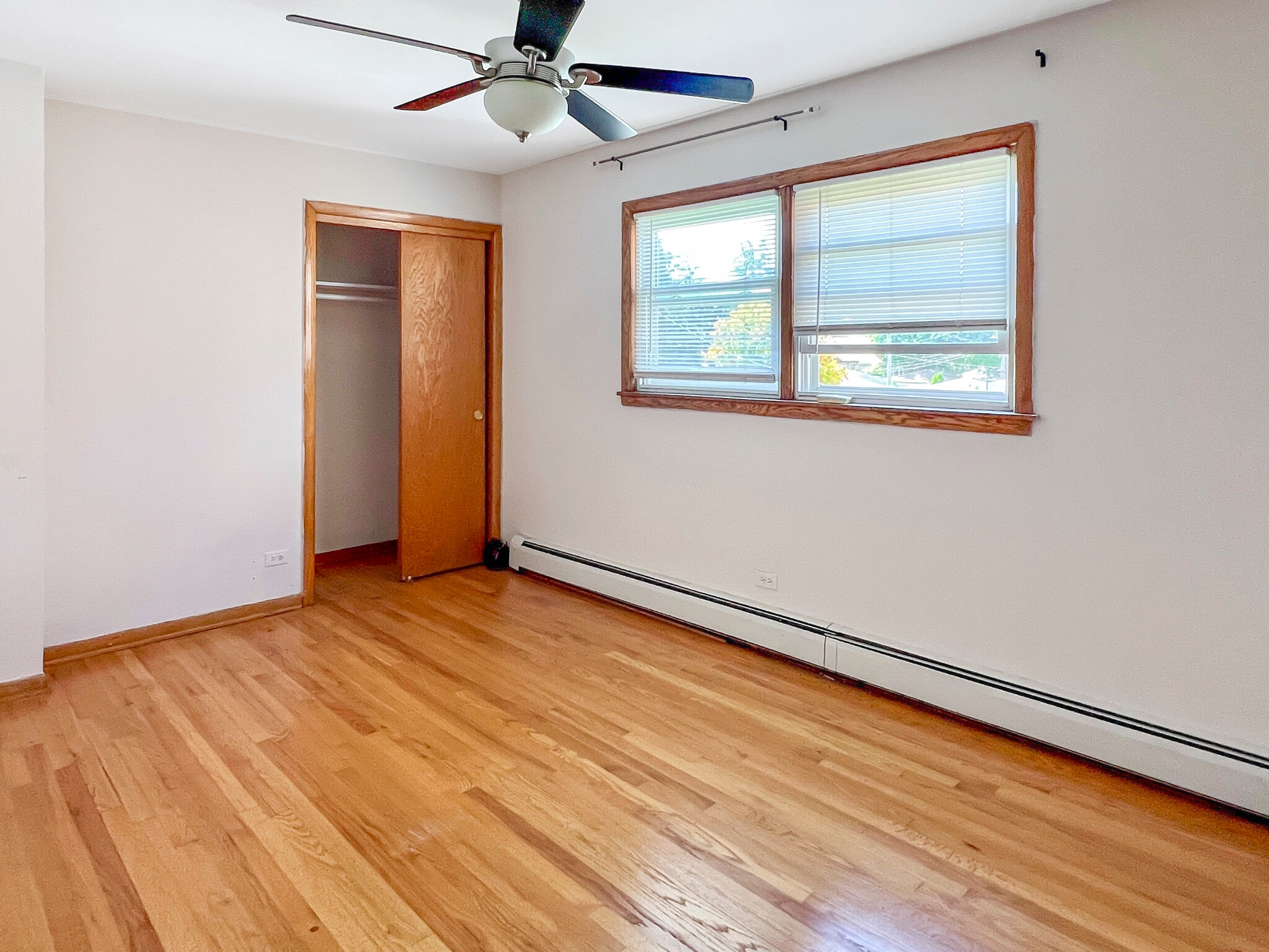 1st Bedroom - 5043 W Cornelia Ave