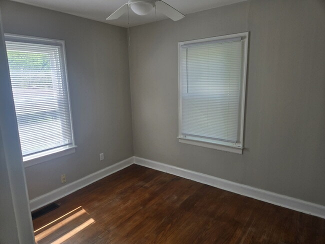 Building Photo - 1515 Huntoon Ave