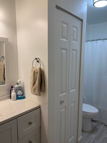 Building Photo - 746 Prescott Dr