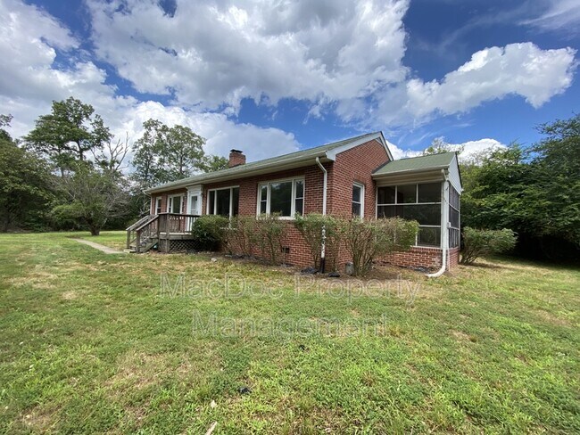 Building Photo - 25345 U.S. Rte 1
