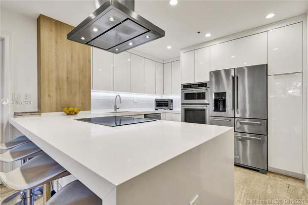 Building Photo - 251 Crandon Blvd