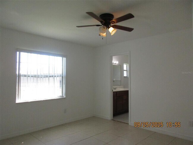 Building Photo - 17 Lago Mesa Way