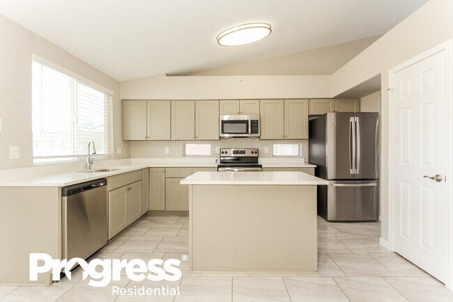 Building Photo - 6615 W Caribbean Ln