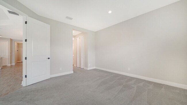 Building Photo - 4720 Willow Bend Ave