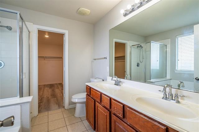 Building Photo - 1528 Canary Dr