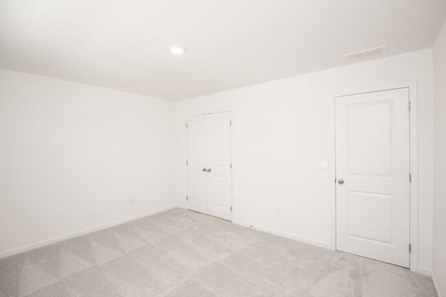 Building Photo - 101 Goshawk St