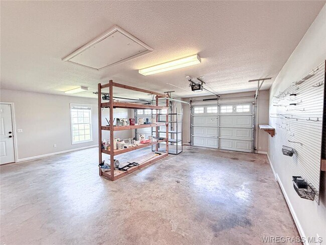 Building Photo - 501 Homestead Way
