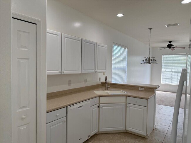 Building Photo - 6952 Prosperity Cir