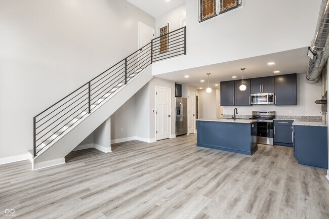 Building Photo - 104 W Main St