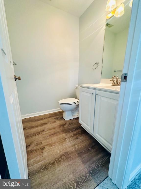 Building Photo - 106 Blenny Ln