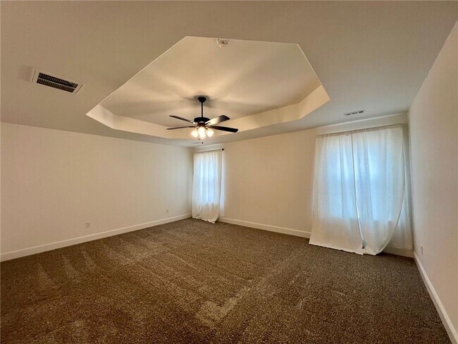 Building Photo - 1011 Sundance Ln