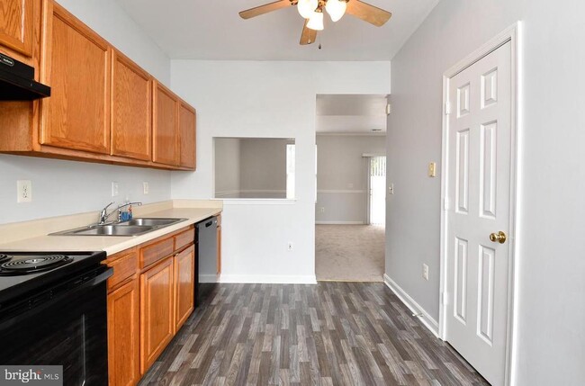 Building Photo - 10914 Coreys Way