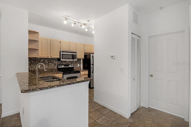 Building Photo - 8915 Legacy Ct