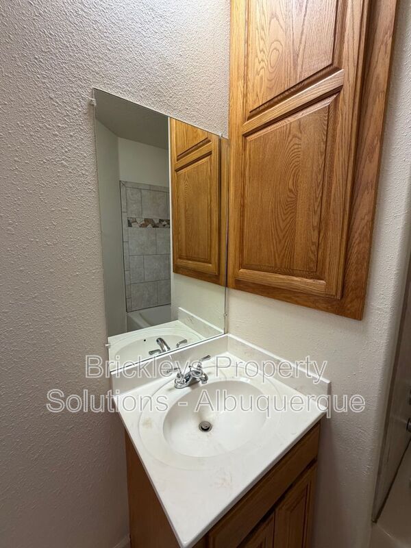 Building Photo - 1612 3rd St SW