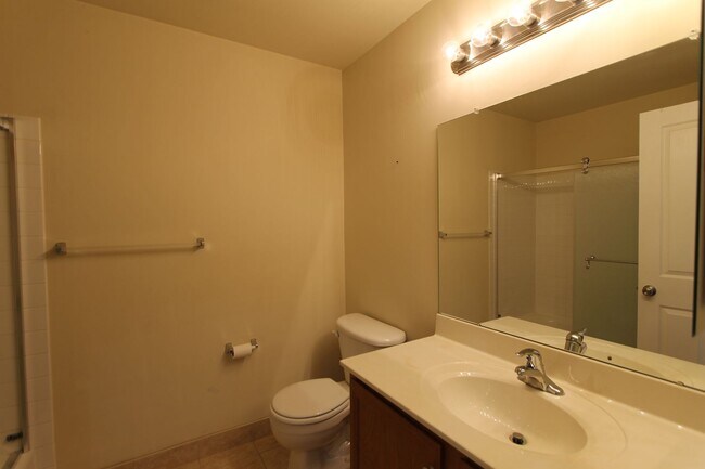 Building Photo - 316 Ross Ct