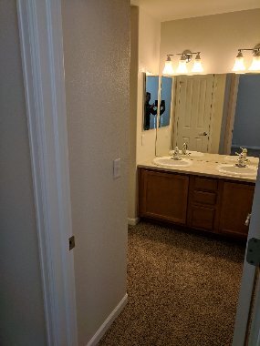 Building Photo - 732 Vista Verde Heights