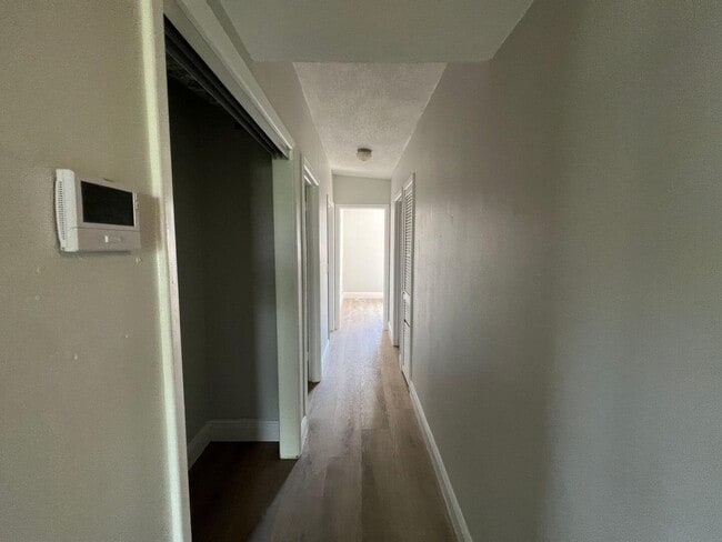 Building Photo - 6511 Seminole Dr