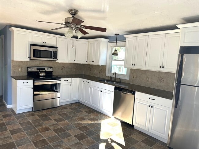 Building Photo - 5 Nobile St