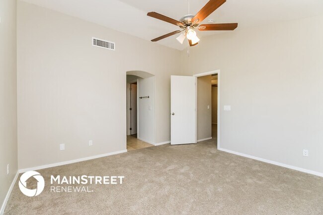 Building Photo - 2541 W Gary Dr