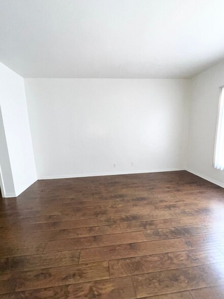 Building Photo - 615 Normandie Ave