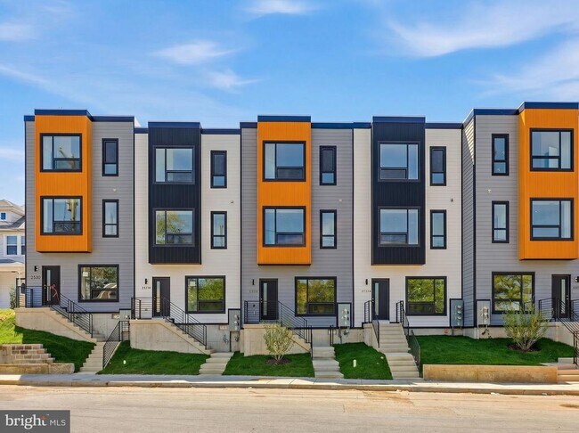 Building Photo - 2532 Elvans Rd SE